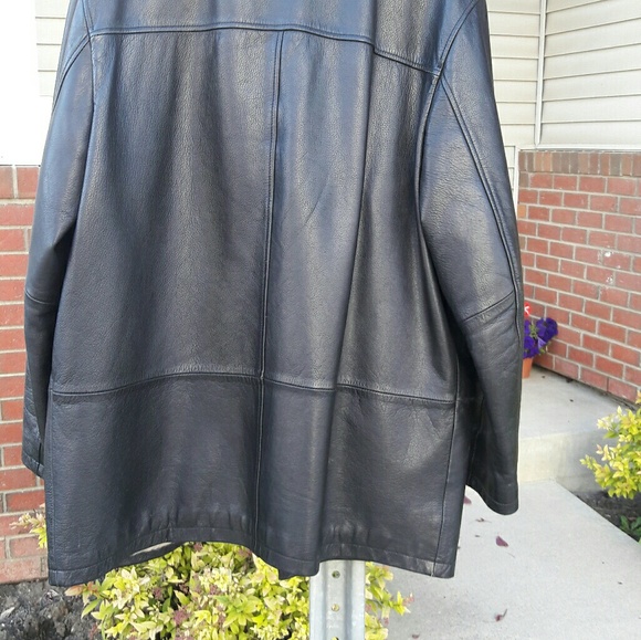 Gents black leather jacket - Picture 2 of 4